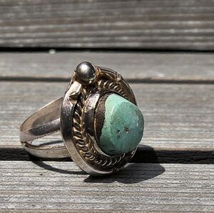 Vintage Native American Turquoise And Sterling Silver Split Shank Ring